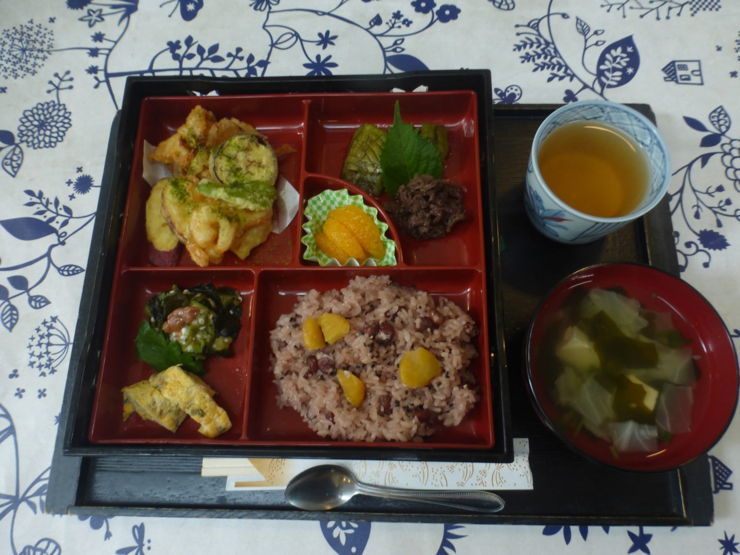 <span class="title">敬老御膳</span>
